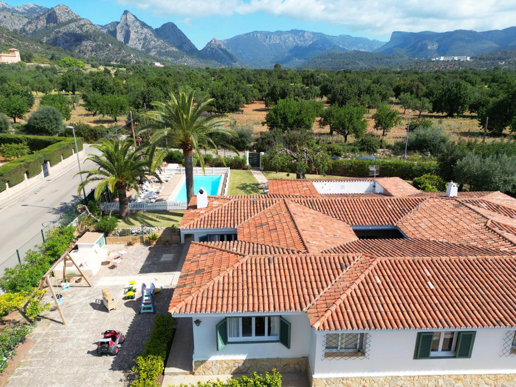 Ideal House For Two Families With Pool And Barbecue Hébergement de vacances