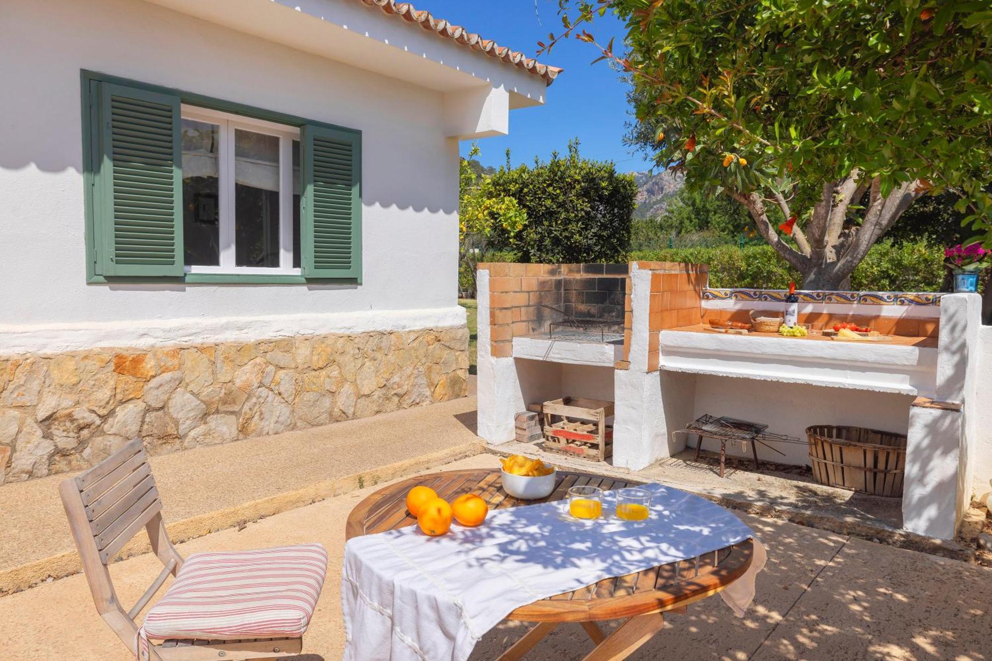 Ideal House For Two Families With Pool And Barbecue Hébergement de vacances